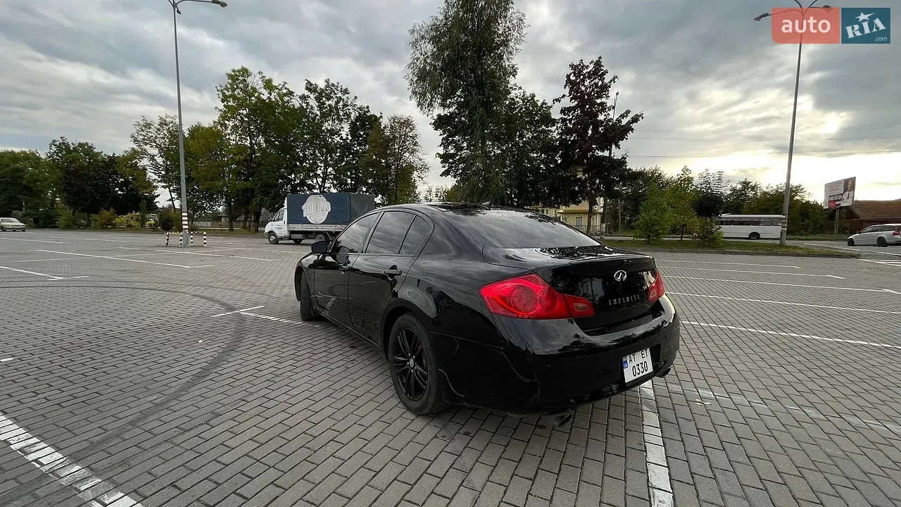 Infiniti G37 2013 photo 4