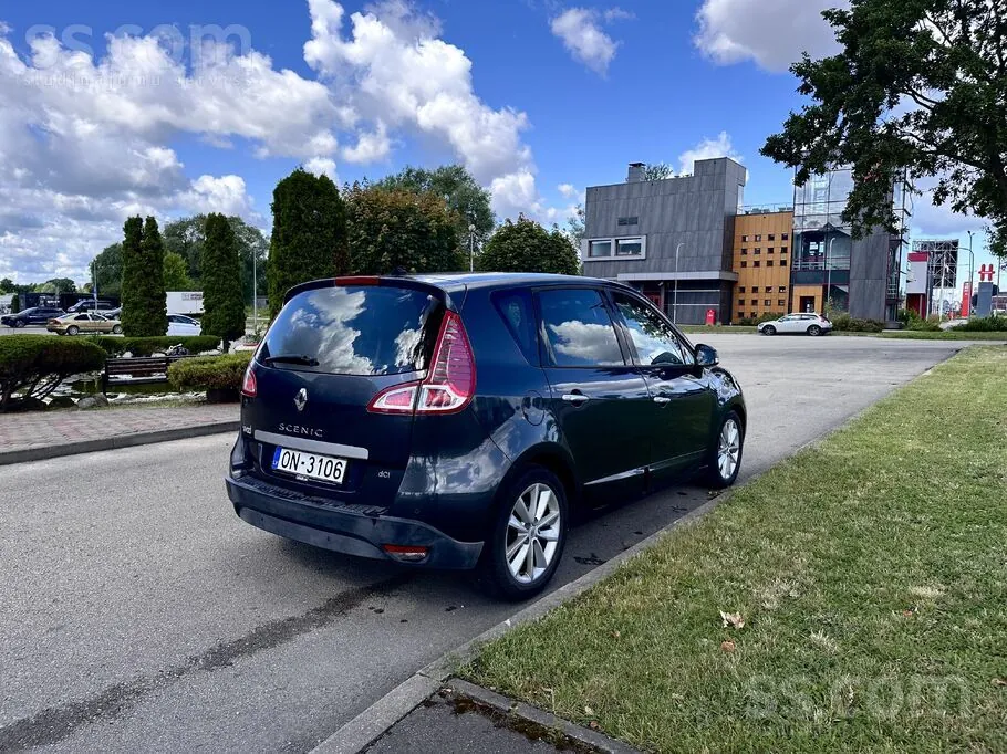 Renault Megane 2010 photo 3