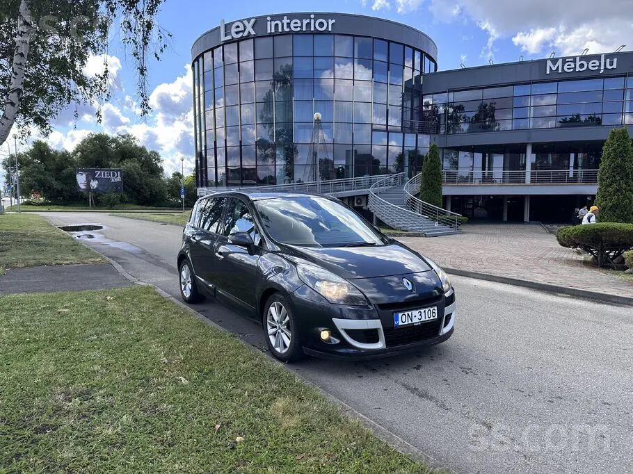 Renault Megane 2010 photo 2