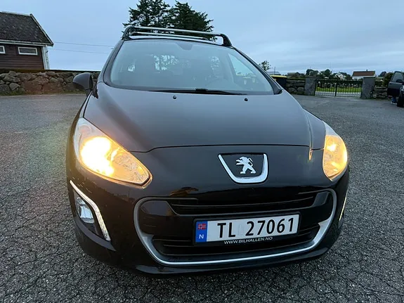 Peugeot 308 2011 photo 2