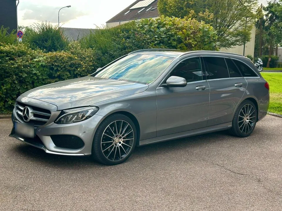 Mercedes-Benz C220D