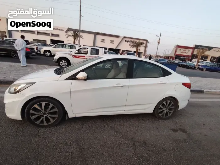 Hyundai Accent 2014 photo 4