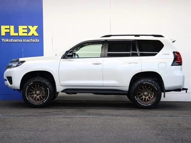 Toyota Land Cruiser Prado 2022 photo 5