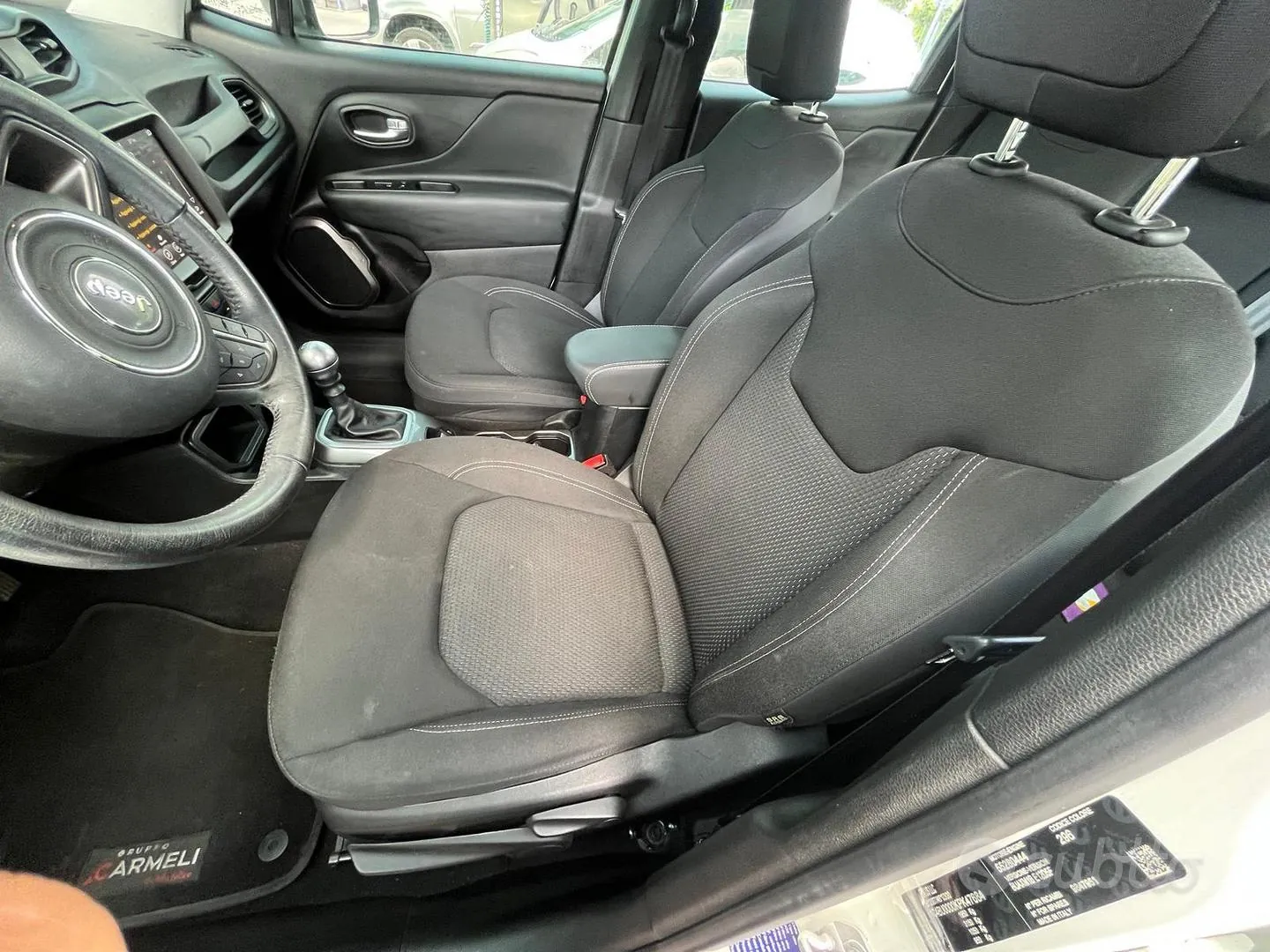 Jeep Renegade 2019 photo 2