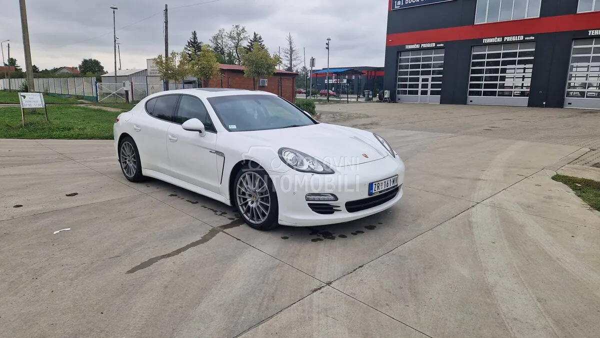 Porsche Panamera 2011 photo 3