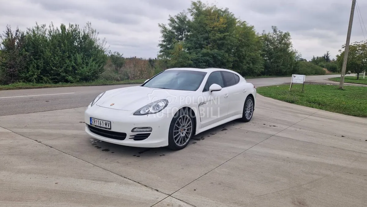 Porsche Panamera 2011 photo 2
