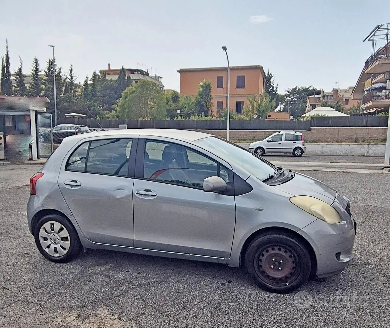 Toyota Yaris 2006 photo 2