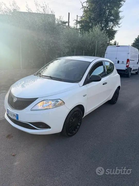 Lancia Ypsilon 2021 photo 3