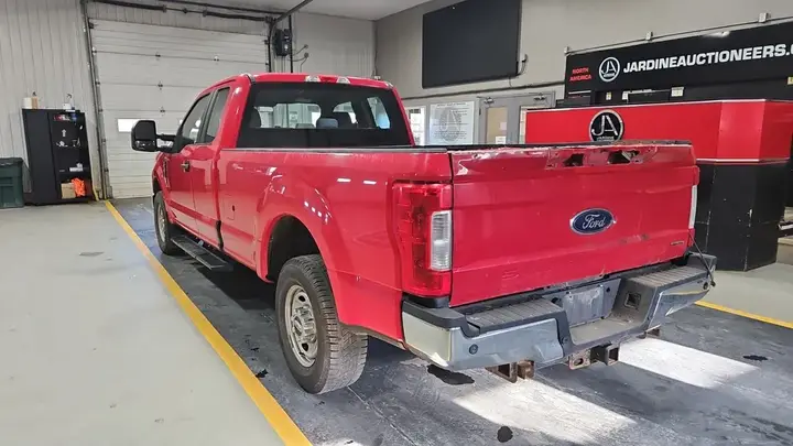 Ford F-250 Super Duty 2017 photo 2