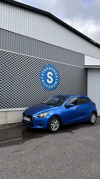 Mazda 2 2015 photo 2
