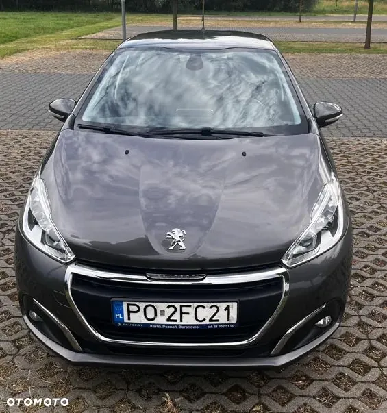 Peugeot 208 2017 photo 3