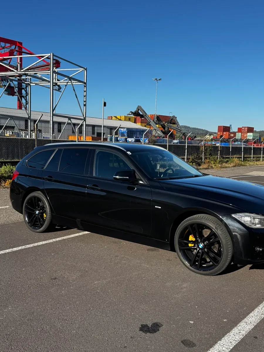 BMW 3 Series 2013 photo 2
