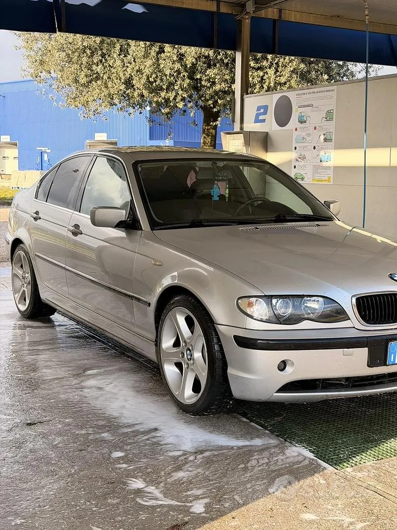 BMW 3 Series 2003 photo 2