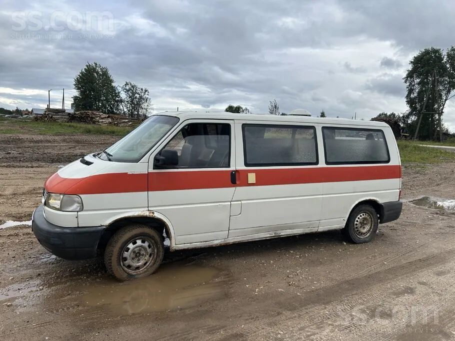 Volkswagen Caravelle 1999 photo 2