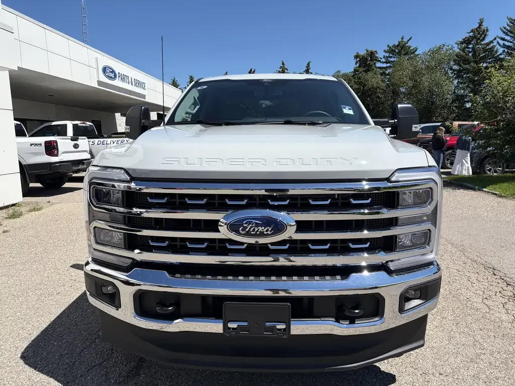 Ford F 350 2026 photo 2
