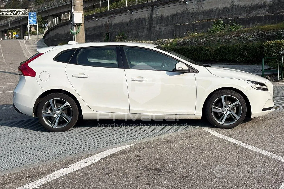 Volvo V40 2016 photo 4