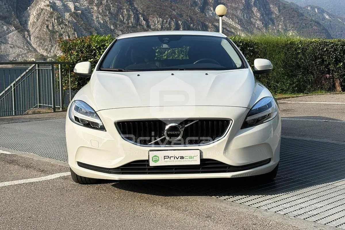 Volvo V40 2016 photo 2