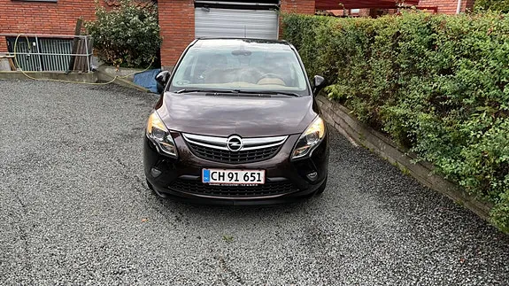 Opel Zafira Tourer 2013 photo 2