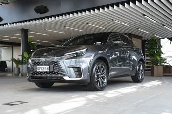 Lexus Lbx 2024 photo 2