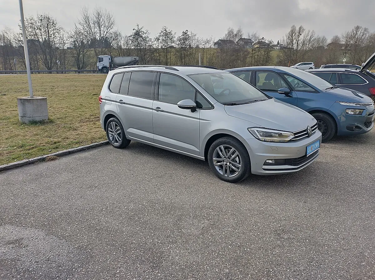 Volkswagen Touran 2026 photo 2