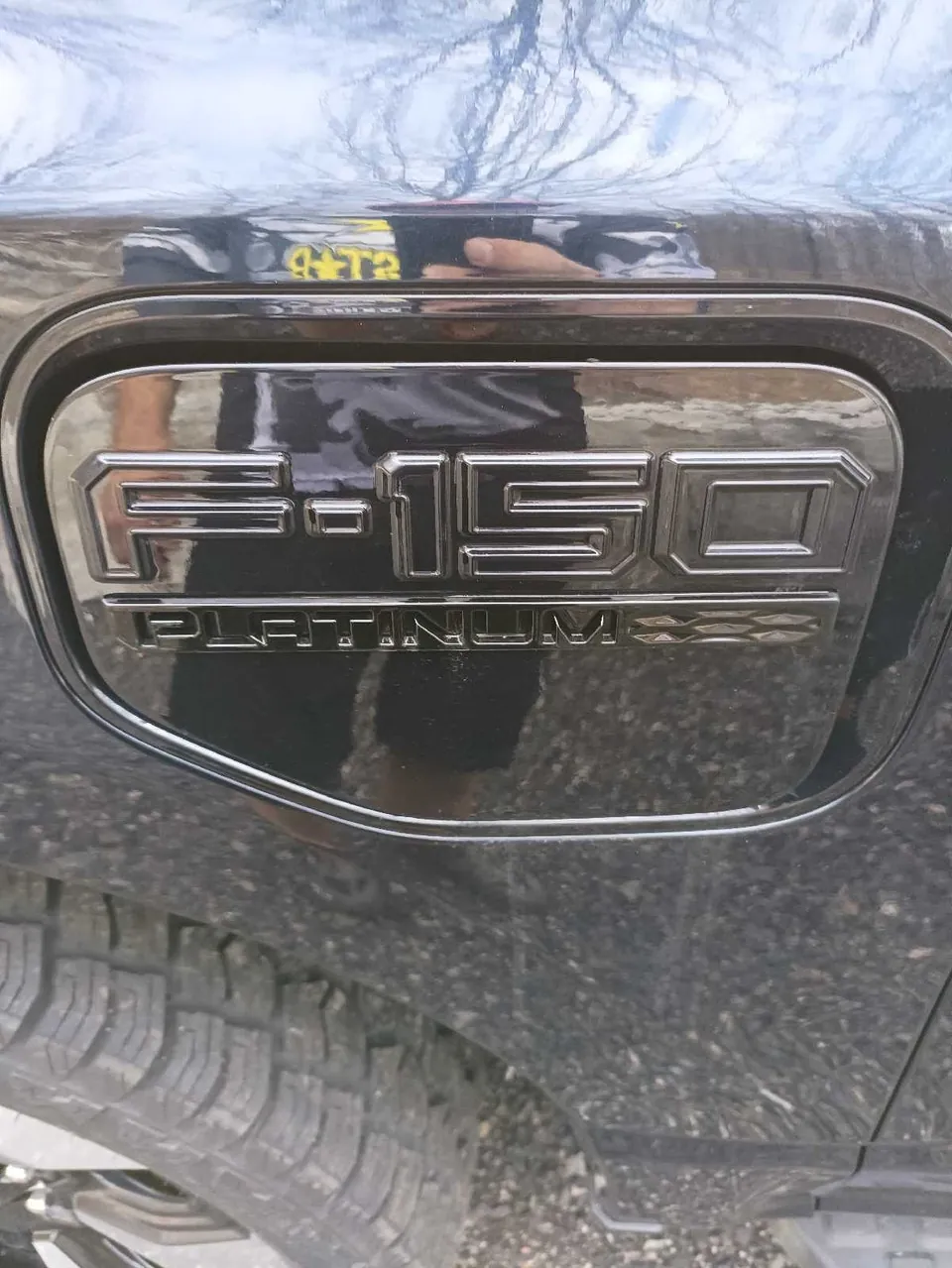 Ford F-150 Lightning 2022 photo 3