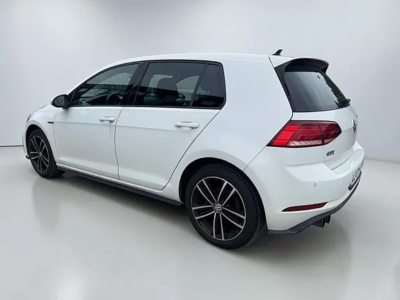 Volkswagen Golf 2018 photo 4