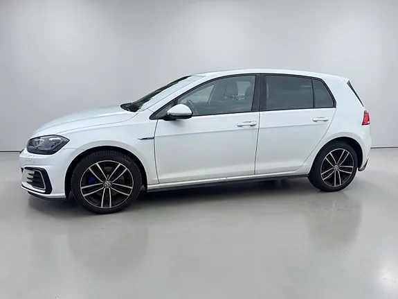 Volkswagen Golf 2018 photo 3