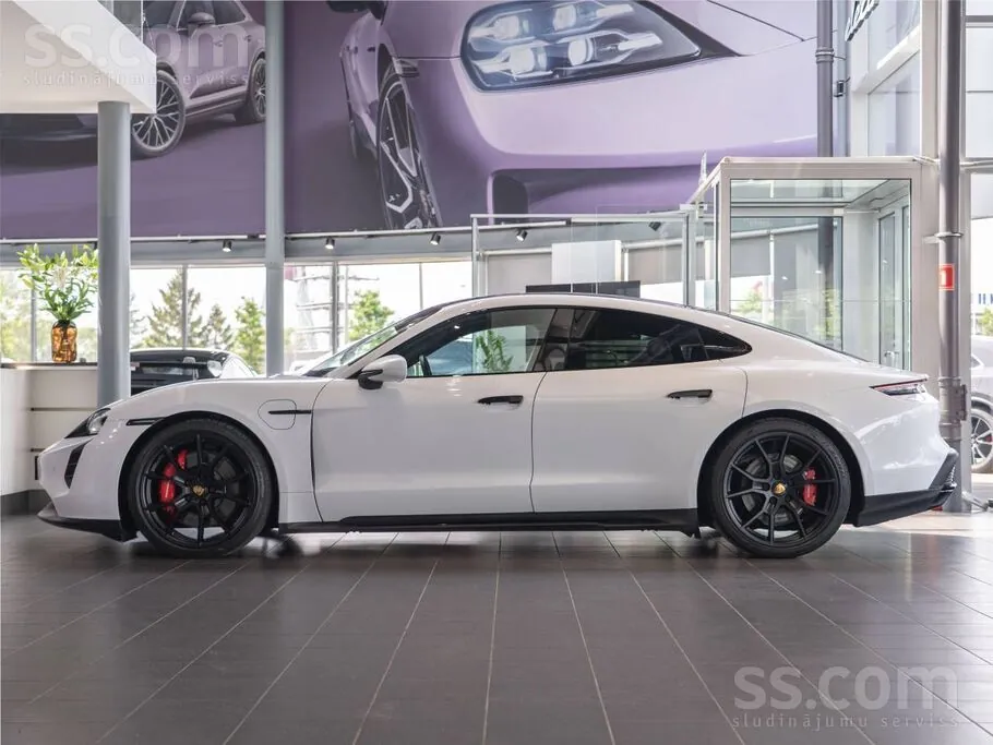 Porsche Taycan 2024 photo 2