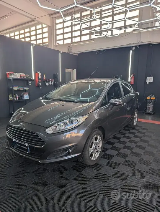 Ford Fiesta 2016 photo 2