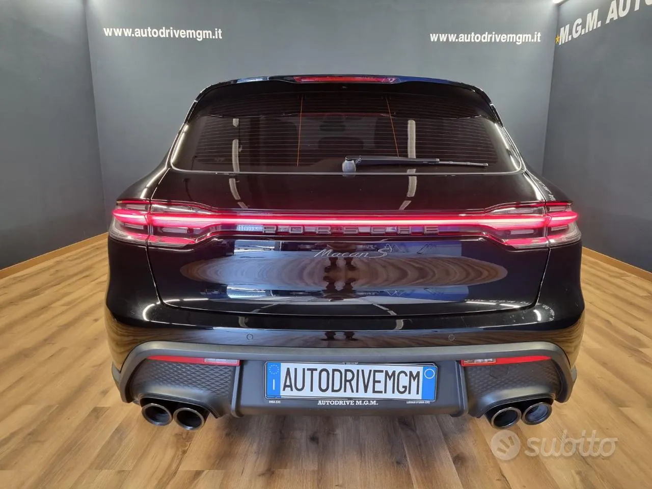 Porsche Macan 2022 photo 2