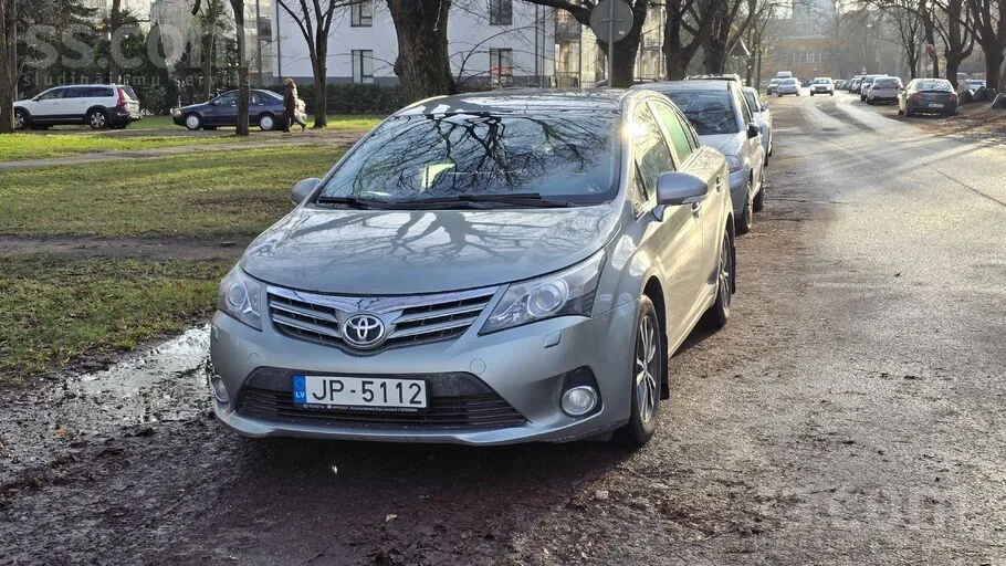 Toyota Avensis 2014 photo 5