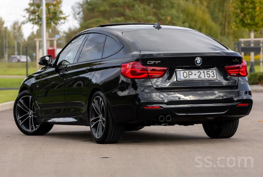 BMW 320I 2018 photo 4