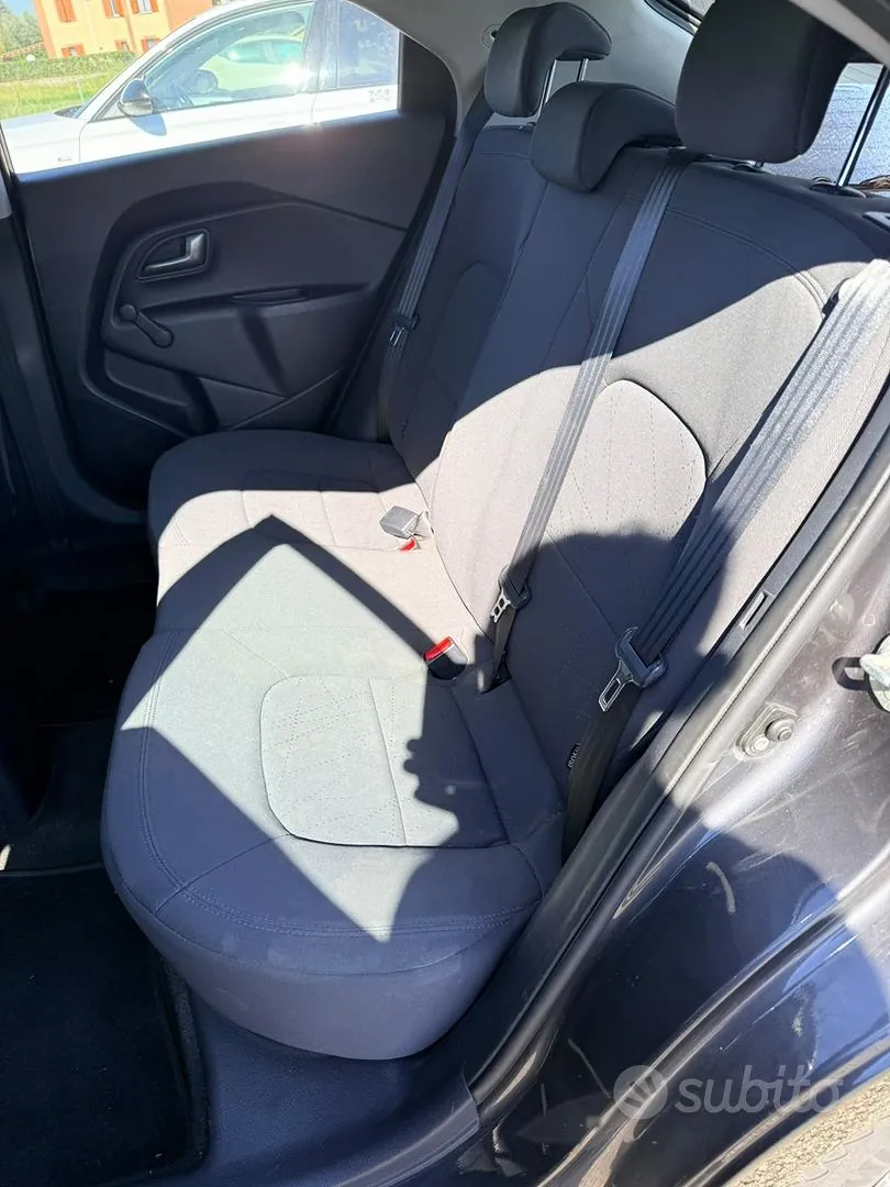 Kia Rio 2015 photo 5