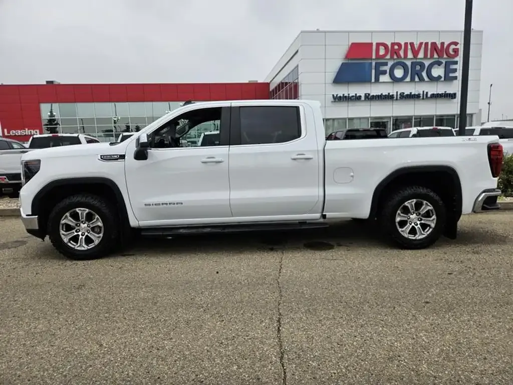 GMC Sierra 1500 2025 photo 2
