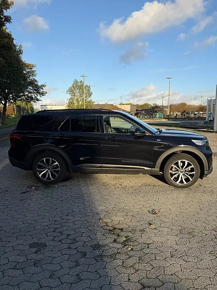 Ford Explorer 2022 photo 4