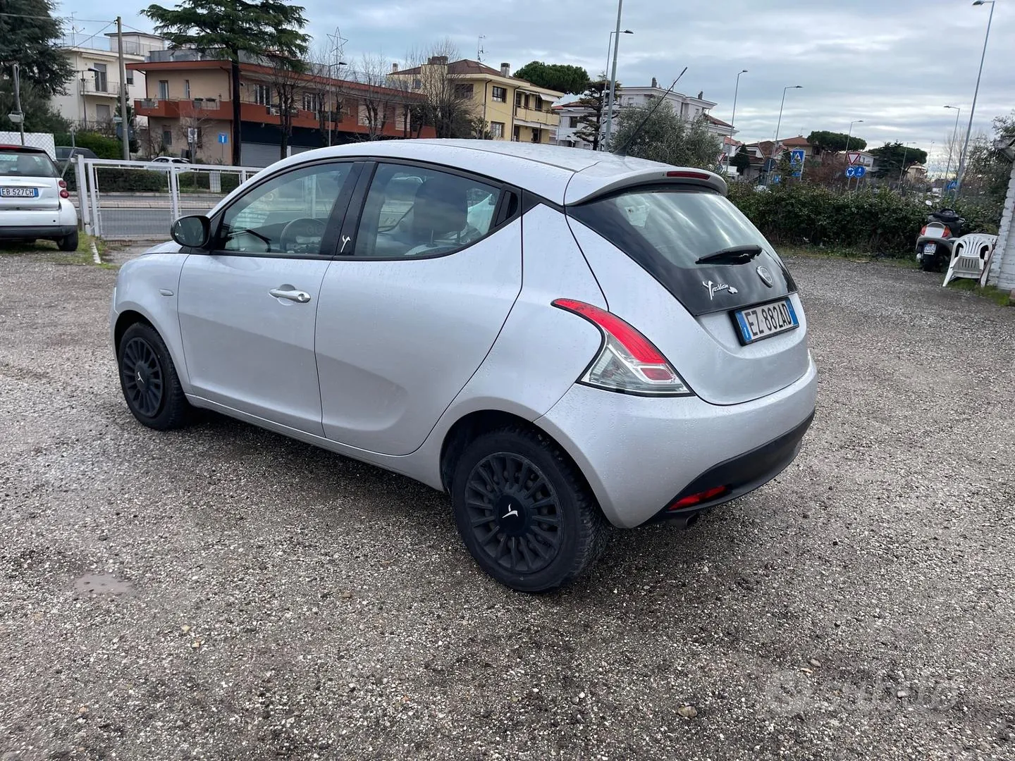 Lancia Ypsilon 2015 photo 2