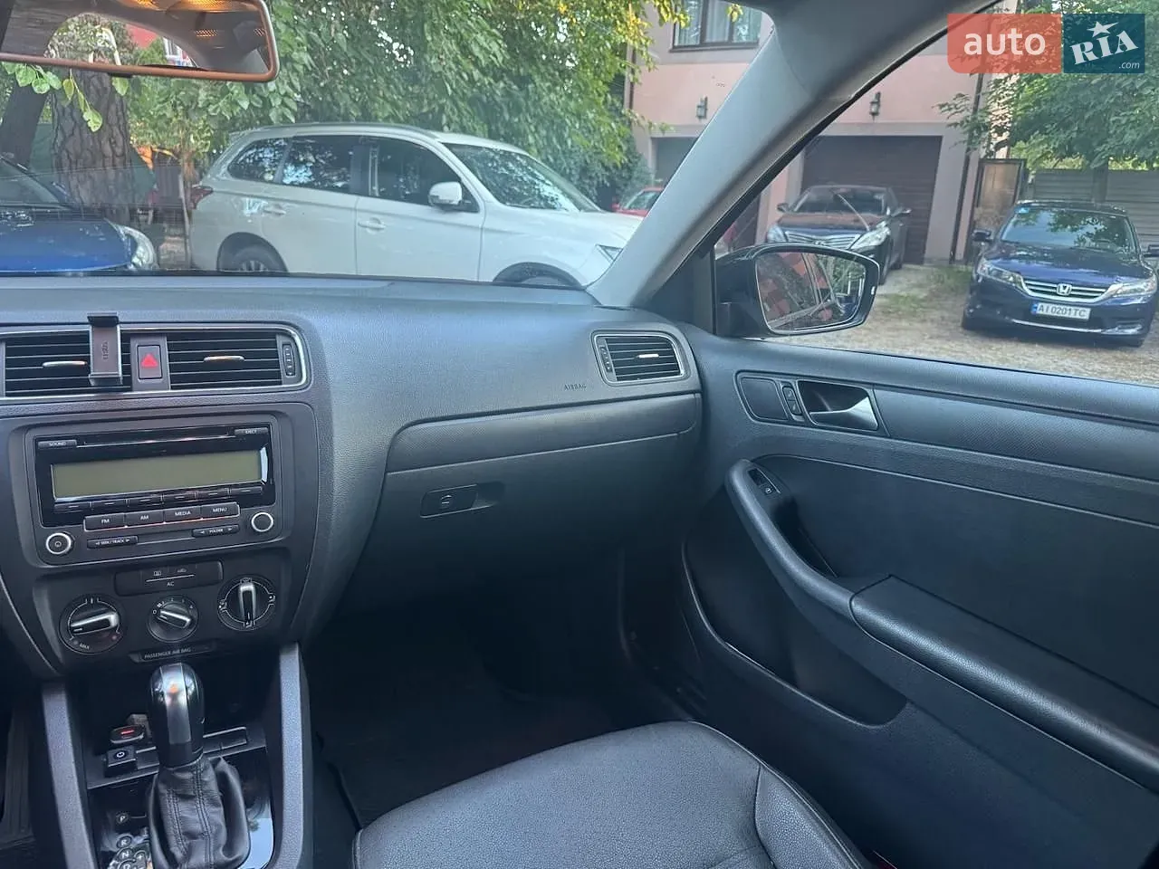 Volkswagen Jetta 2010 photo 4