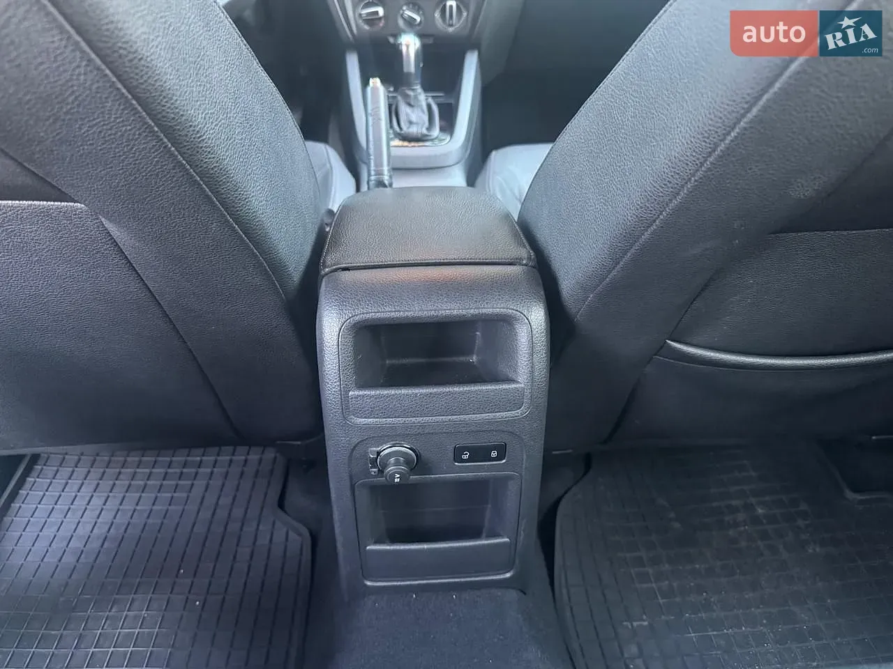 Volkswagen Jetta 2010 photo 3