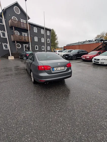 Volkswagen Jetta 2011 photo 3