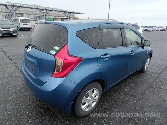 Nissan Note 2014 photo 4