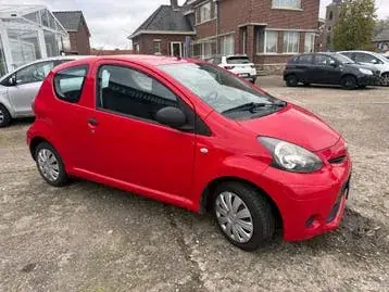 Toyota Aygo 2012 photo 3