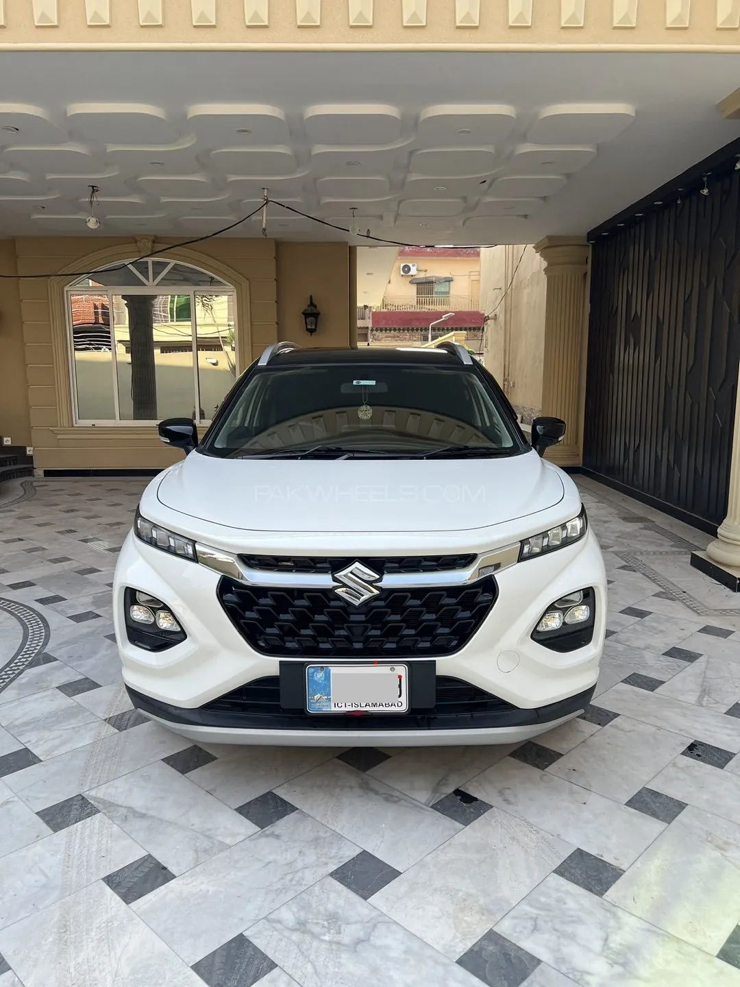 Suzuki Fronx