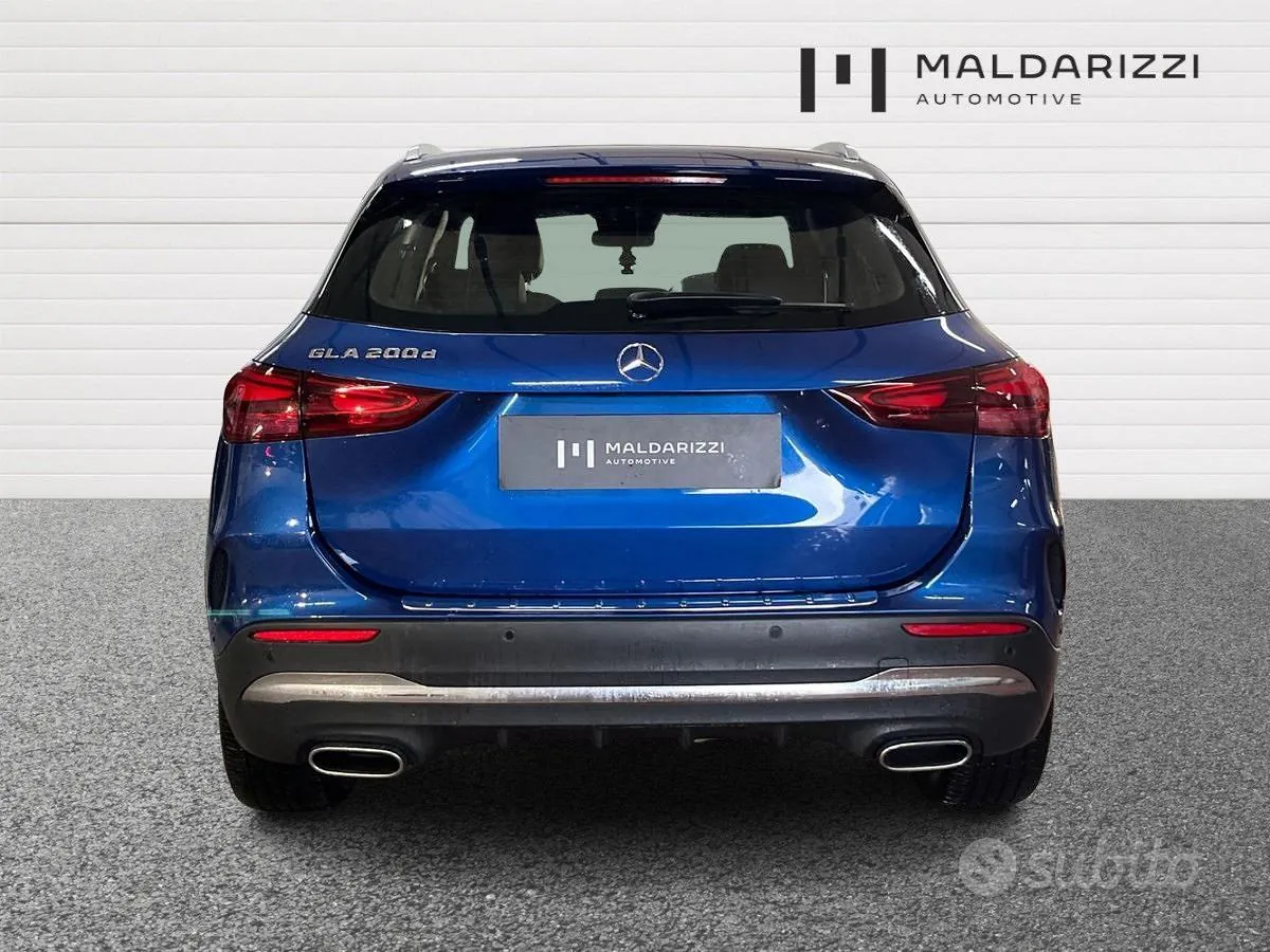 Mercedes-Benz Gla 2023 photo 3
