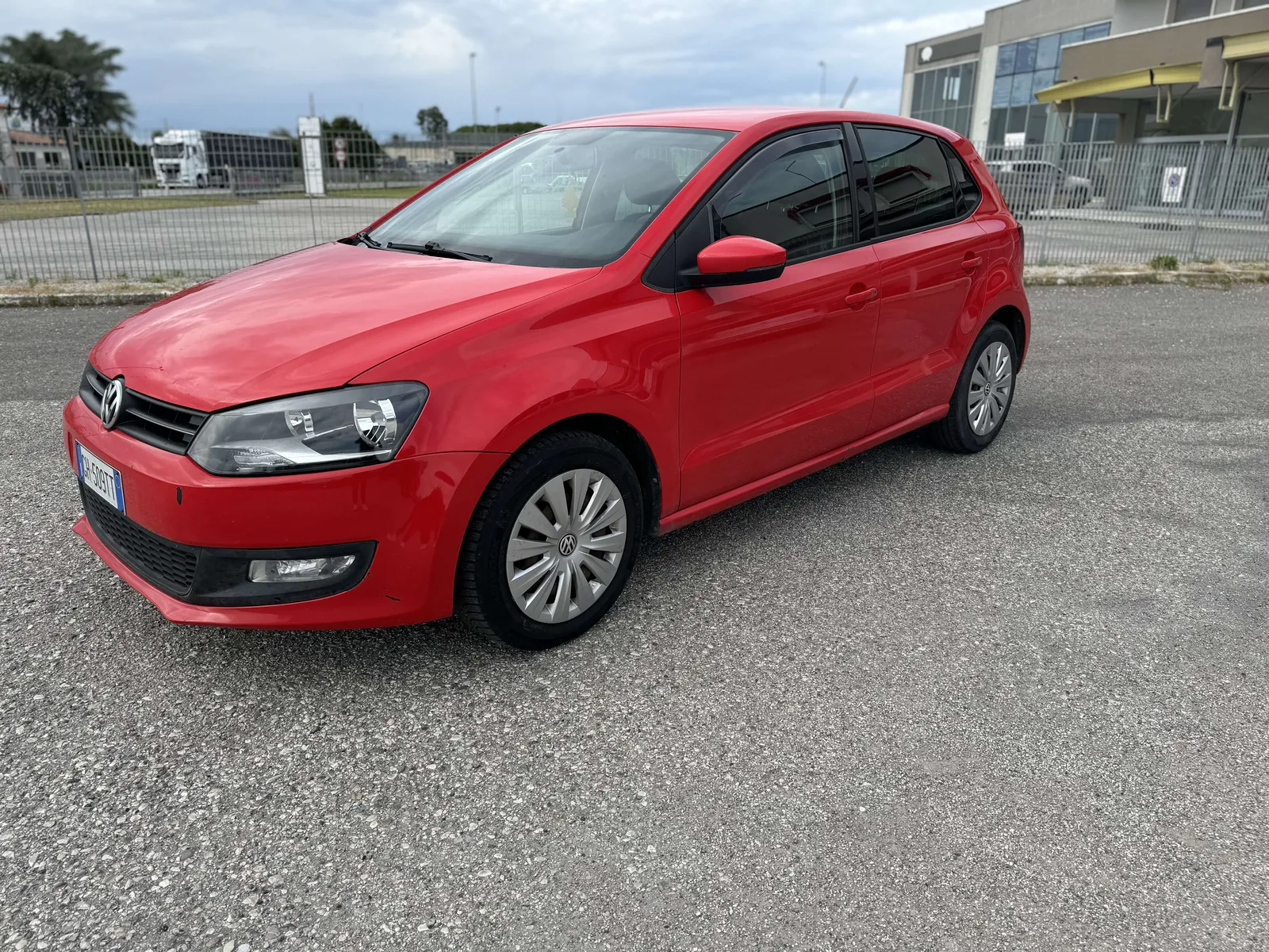 Volkswagen Polo 2011 photo 3
