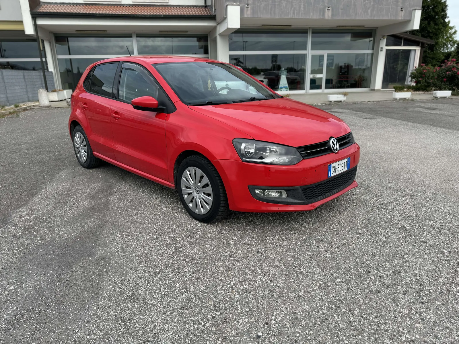 Volkswagen Polo 2011 photo 2