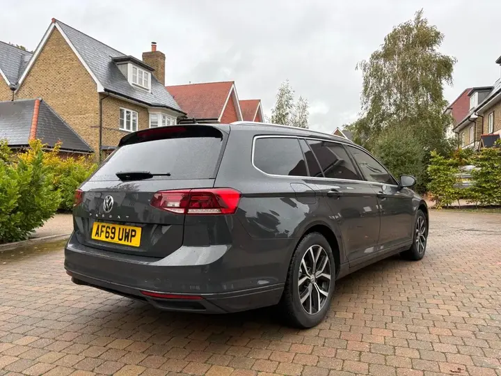 Volkswagen Passat 2019 photo 5