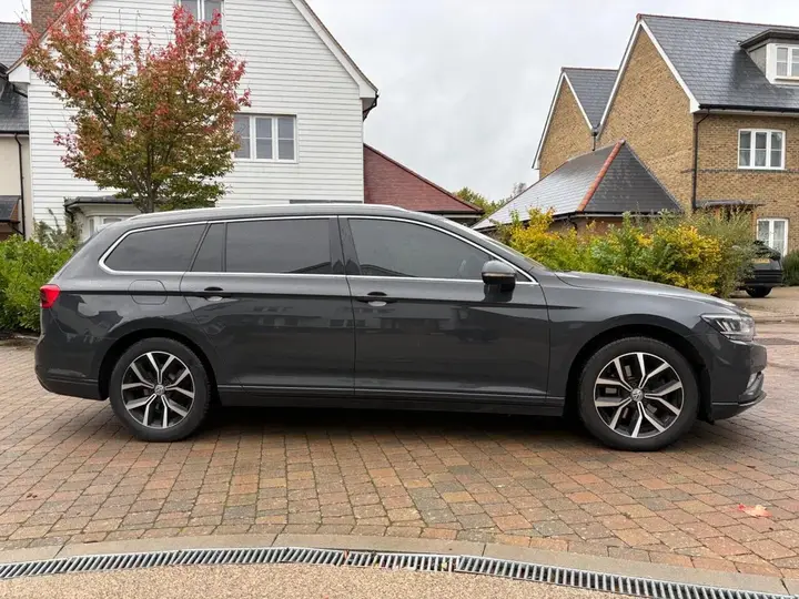 Volkswagen Passat 2019 photo 3