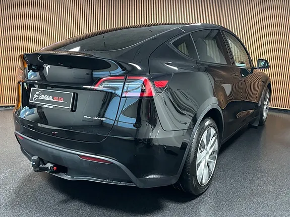 Tesla Model Y 2023 photo 5