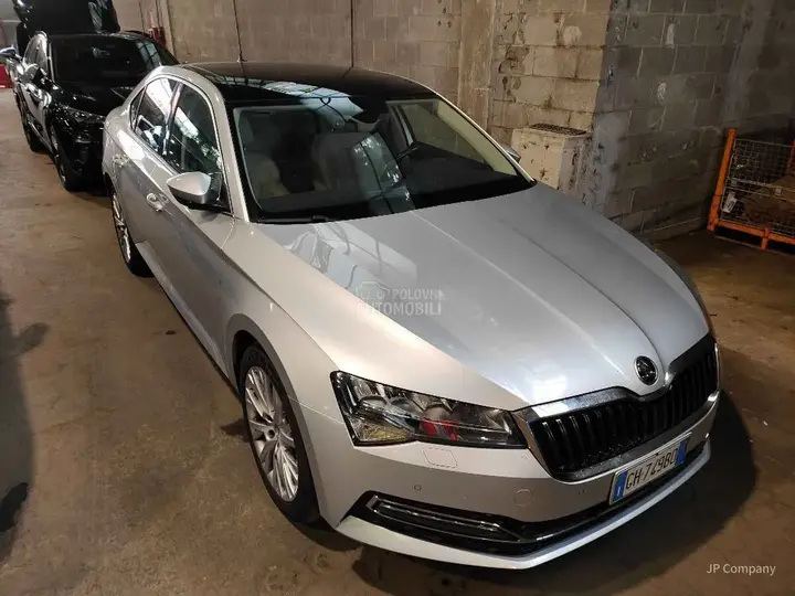 Skoda Superb 2021 photo 2