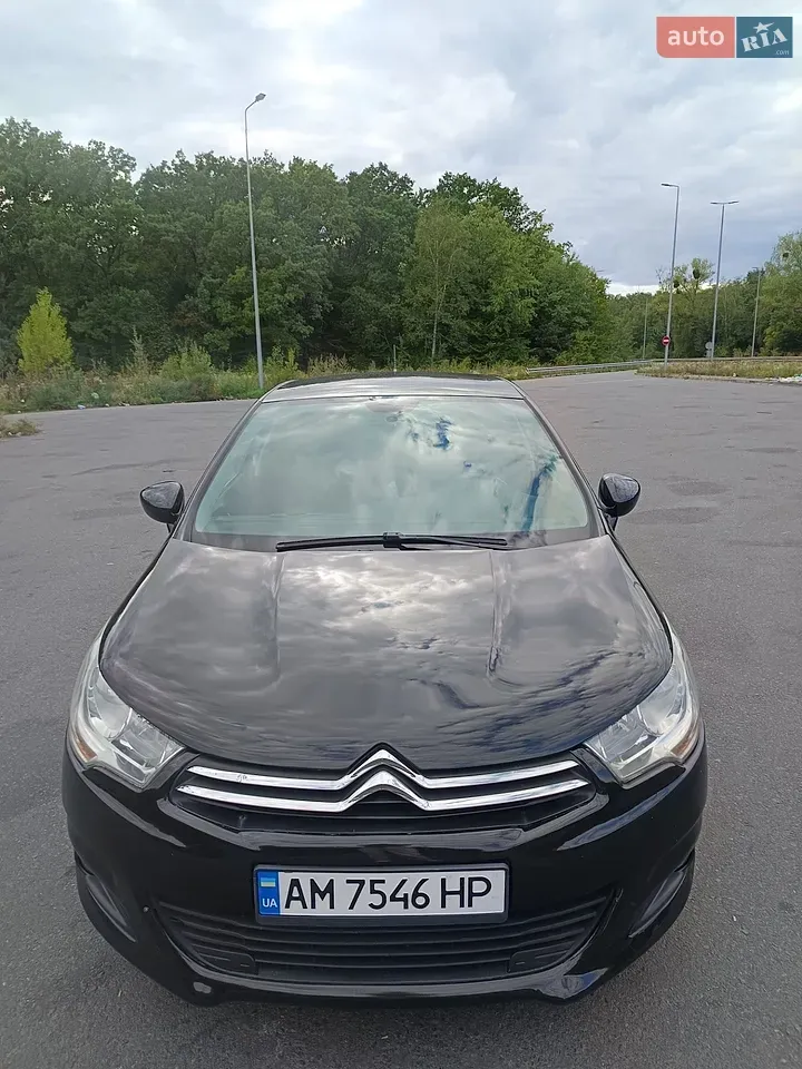 Citroen C4 2013 photo 2